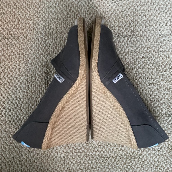 TOMS Wedges Espadrilles Ash Gray Canvas Women’s size 10 - Picture 6 of 9